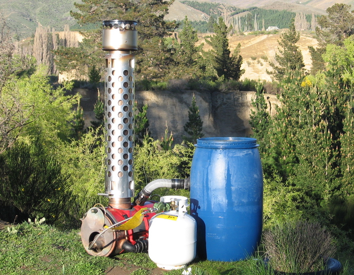 Camping and outdoor catering - a barrel of hot washing water in about 10 minutes!