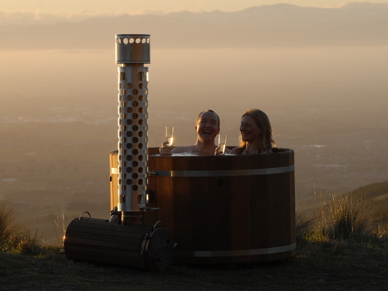 Adrian Harris Woodcraft / Mahootus all-wooden hot tubs